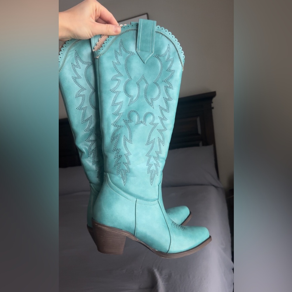 Ariat Turquoise Heeled Boots